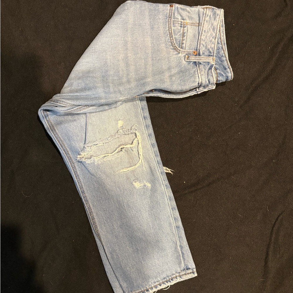 Cropped Ripped Jeans - Picture 3 of 3